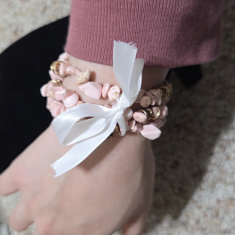 Kinsley Armelle Bracelets Set of 3 Pink and Gold Gemstone Chip Bracelet - Picture 3 of 5